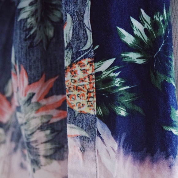 Pineapple 🍍 Button down - Picture 5 of 5